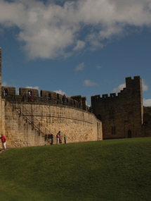 Scottish Borders, Melrose, Hadrians Wall, and Alnwick Castle Tours