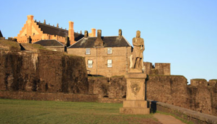 Stirling Castle, Loch Lomond and Whisky Tour from Glasgow