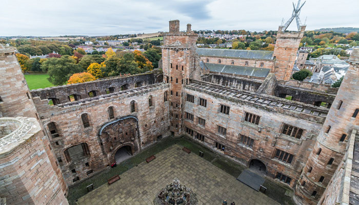 Private Tour to Linlithgow Palace