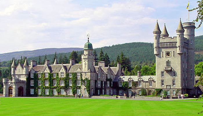 Royal Deeside and Balmoral Castle Private Tour from Aberdeen